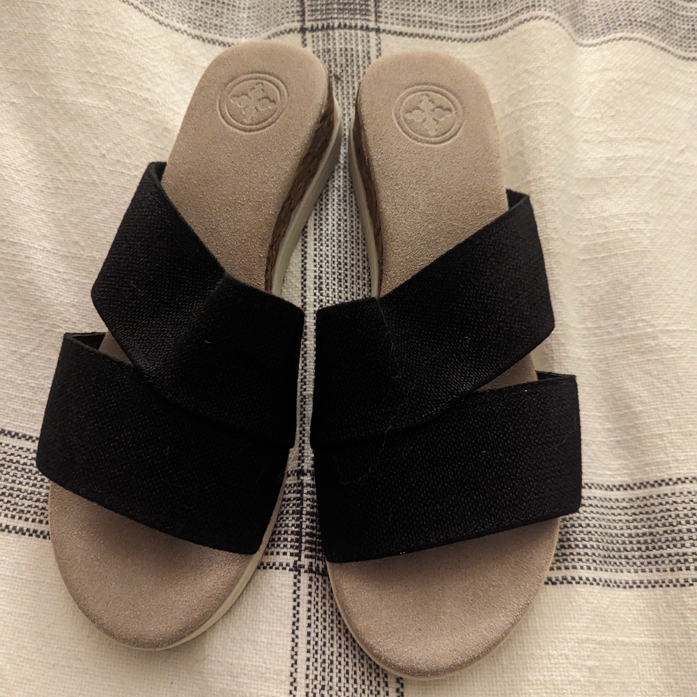 New Charleston Shoe Company Slide Sandals - Black - Size 9